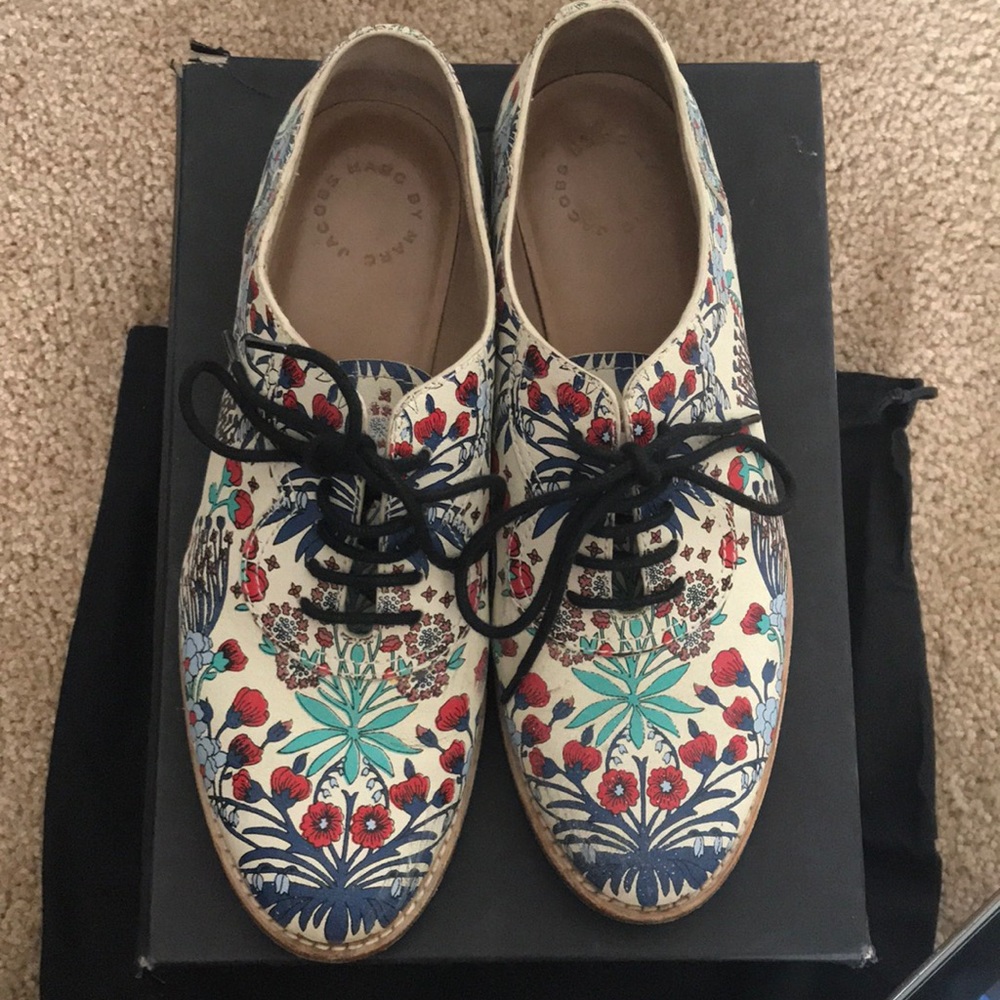 Marc by Marc Jacobs Cream floral patterned Oxford